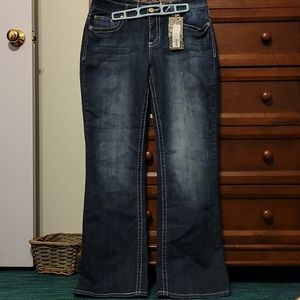 Maurices Curvy Fit Taylor Jeans, 9/10, Brand New!
